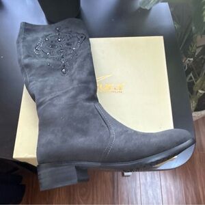 Elegant Gray Embellished Boots